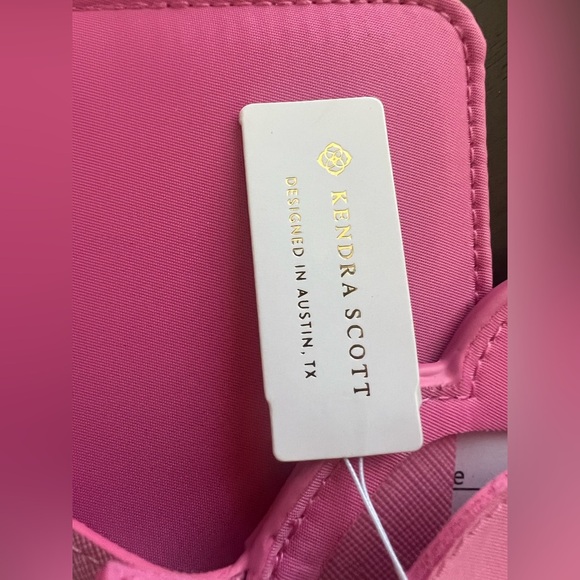 Kendra Scott Luggage Tag and Passport Holder in Pink NWT - Picture 6 of 8